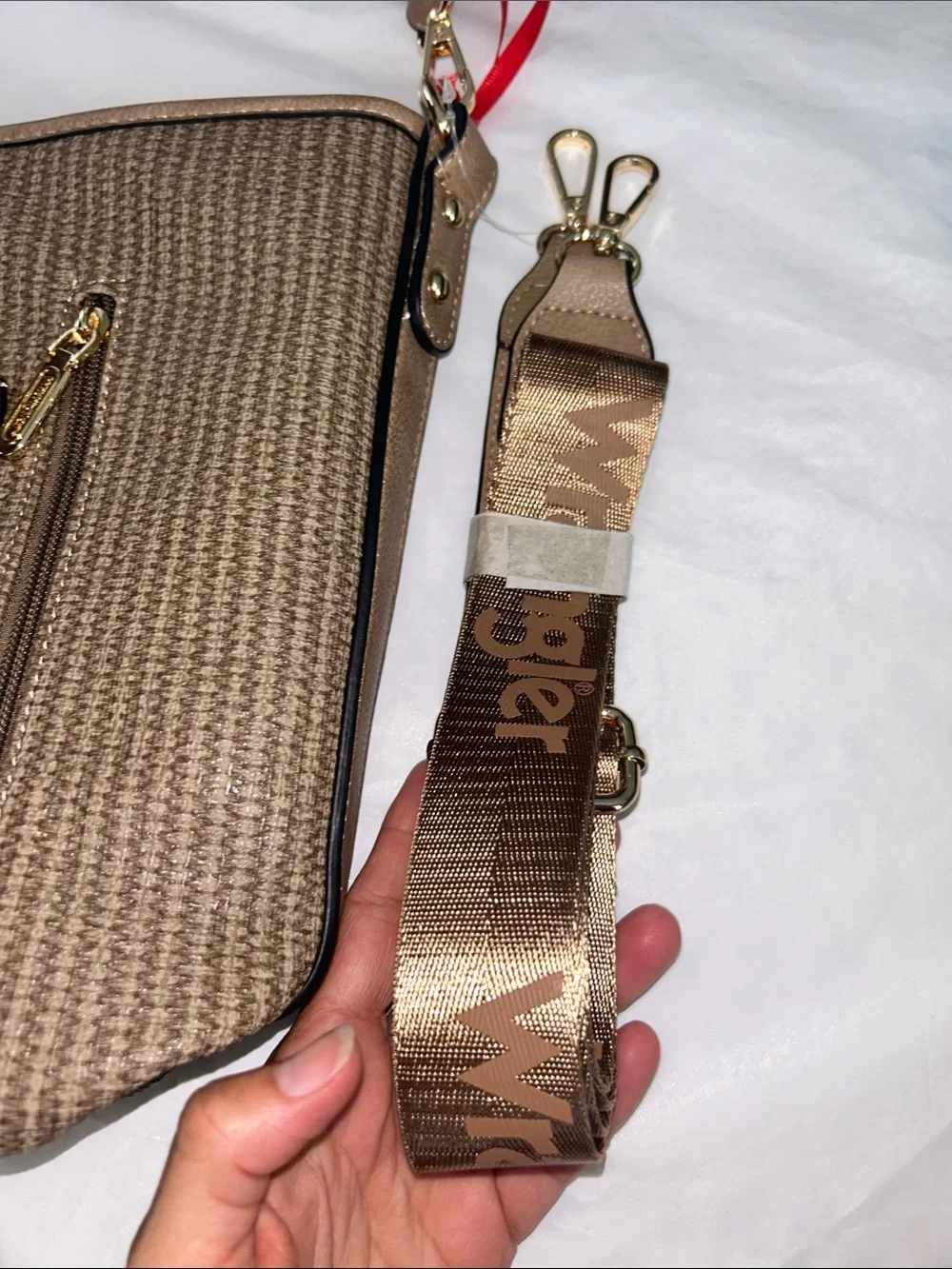 Wrangler by Montana West Leather Weave Hobo w/Convertible Crossbody Guitar Strap - Picture 5 of 11